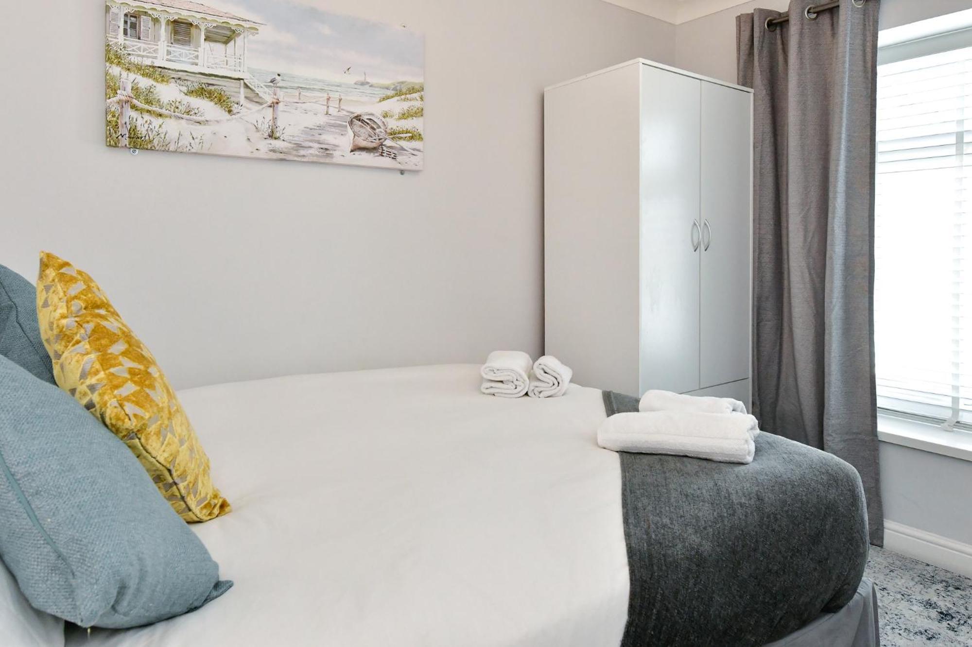 Free Parking - Heart Of The City - Superb Townhouse & Garden - Peaceful Area But Only 5Min Walk To Beach, Shops, Bars, Arena, Marina, Parks Свонсі Екстер'єр фото