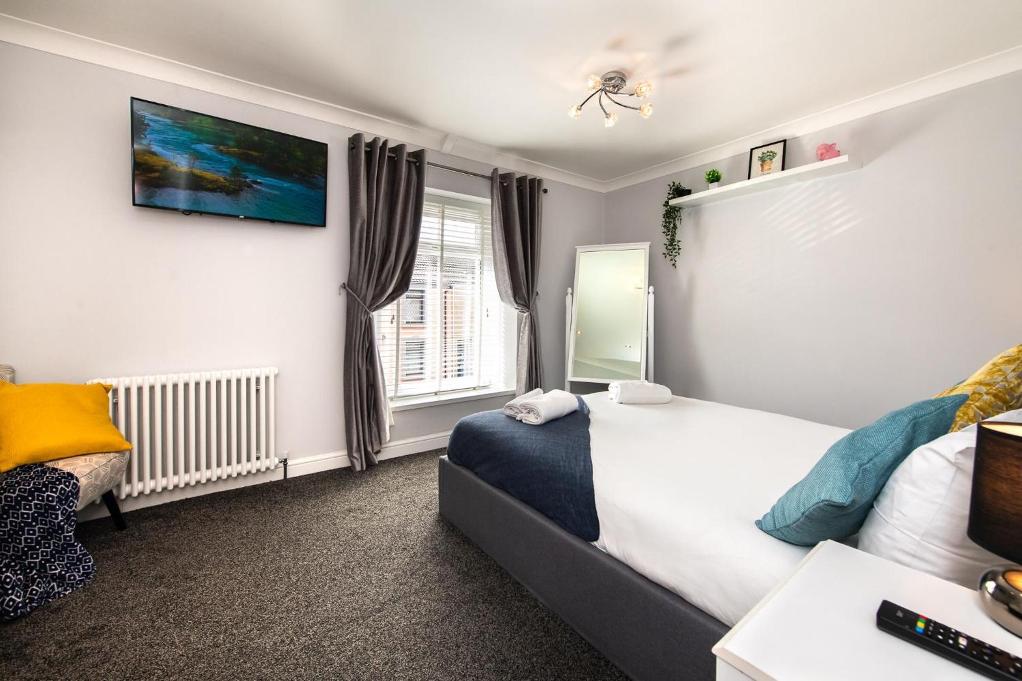 Free Parking - Heart Of The City - Superb Townhouse & Garden - Peaceful Area But Only 5Min Walk To Beach, Shops, Bars, Arena, Marina, Parks Свонсі Екстер'єр фото