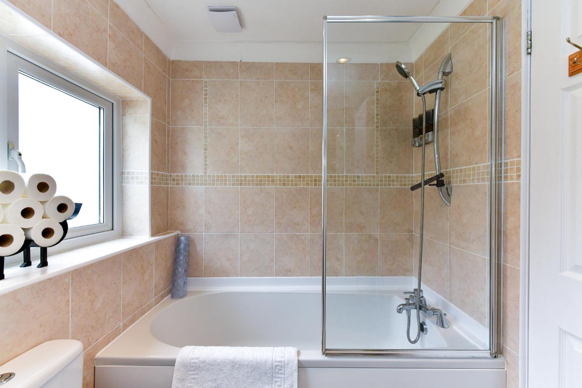 Free Parking - Heart Of The City - Superb Townhouse & Garden - Peaceful Area But Only 5Min Walk To Beach, Shops, Bars, Arena, Marina, Parks Свонсі Екстер'єр фото